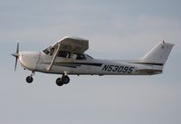 N53095 @ LAL - Cessna 172S