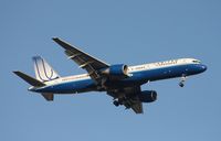 N526UA @ MCO - United 757