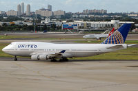 N177UA @ YSSY - At Sydney - by Micha Lueck