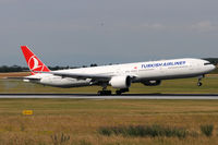 TC-JJE @ VIE - Turkish Airlines - by Chris Jilli