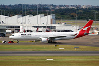 VH-QPC @ YSSY - At Sydney - by Micha Lueck