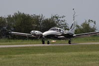 OE-FMW @ LOAU - Piper PA-34