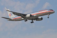 N625AA @ KORD - American Airlines  Boeing 757-223, AAL1076 arriving from John Wayne Airport /KSNA, RWY 14R approach KORD. - by Mark Kalfas