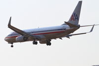 N910AN @ KORD - American Airlines Boeing 737-823, AAL596 arriving from Lic. Benito Juarez Int'l /MMMX, RWY 28 approach KORD. - by Mark Kalfas