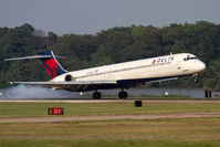 N914DN @ ORF - Delta Air Lines N914DN (FLT DAL1012) from Hartsfield-Jackson Atlanta Int'l (KATL) landing RWY 23. - by Dean Heald