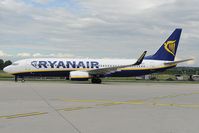 EI-DCG @ LHBP - Ryanair Boeing 737-800