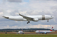 A7-HHM @ LOWW - Qatar Amiri Flight - by Wolfgang Kronfuss