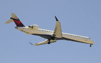 N822SK @ KLAX - Arriving at LAX on 24R