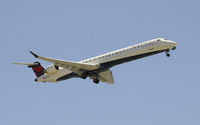 N806SK @ KLAX - Arriving at LAX on 24R