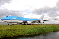 PH-BFB @ EHAM - KLM - by Martin Nimmervoll