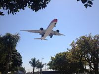 B-2082 @ KLAX - 777F landing 24R