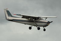 N61786 @ RNT - 1975 Cessna 172M, c/n: 17264800