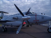 N1459 @ OSH - beech 300 - by christian maurer