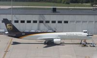 N429UP @ KRFD - Boeing 757-200F