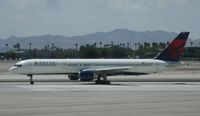 N543US @ KLAS - Delta Airlines Boeing 757-200 taxiing at KLAS. - by Kreg Anderson