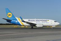 UR-GAS @ LOWW - Ukraine International Boeing 737-500 - by Dietmar Schreiber - VAP
