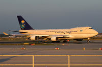 TF-AMU @ EDDF - Line up rwy 18