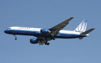 N513UA @ TPA - United 757
