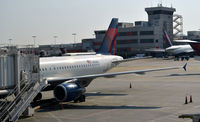 N335NB @ KATL - Atlanta - by Ronald Barker