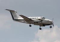 N174WB @ ORL - Beech 200