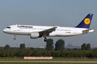 D-AIQB @ EDDL - Lufthansa D-AIQB Bielefeld short finals Rwy23L at DUS - by Thomas M. Spitzner