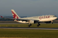A7-AFM @ VIE - Qatar Airways - by Chris Jilli