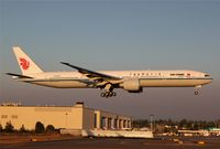 B-2033 @ KPAE - KPAE/PAE - by Nick Dean