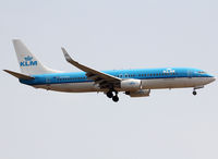 PH-BXW @ LEBL - Landing rwy 25R - by Shunn311