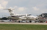 N699MW @ KOSH - Beech 300