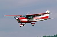 PH-MLF @ EBDT - Cessna R.172K Skyhawk XP II [R172-2578] Schaffen-Diest~OO 12/08/2006 - by Ray Barber