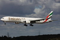 A6-EMP @ EDDL - Emirates, Boeing 777-31H, CN: 29395/0326 - by Air-Micha