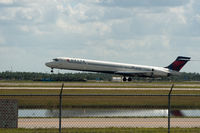 N904DA @ RSW - Landing from Minneapolis - by Mauricio Morro