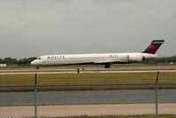 N901DA @ RSW - Taking Off RWY 6 - by Mauricio Morro