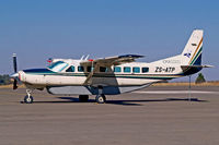 ZS-ATP @ FAGC - Cessna 208B Grand Caravan [208B-0351] (CFA Air Charters) Grand Central~ZS 19/09/2006 - by Ray Barber