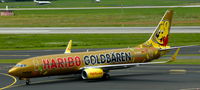 D-ATUD @ EDDL - TUIfly (Haribo Goldbären cs.), is seen here taxiing to the gate at Düsseldorf Int´l (EDDL) - by A. Gendorf