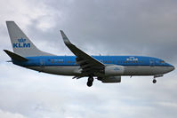 PH-BGR @ LSGG - Landing - by micka2b