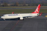 TC-JYH @ VIE - Turkish Airlines - by Joker767