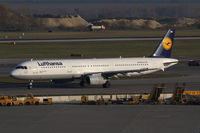 D-AISB @ LOWW - Lufthansa Airbus A321 - by Thomas Ranner
