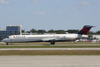 N922DL @ KSRQ - Delta Flight 2298 (N922DL) departs Sarasota-Bradenton International Airport enroute to Hartsfield-Jackson Atlanta International Airport - by Jim Donten