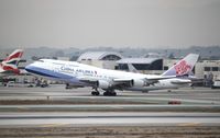 B-18211 @ KLAX - Boeing 747-400 - by Mark Pasqualino