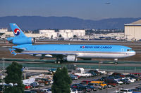 HL7371 @ KLAX - Nov. 2000 - taxiing at LAX