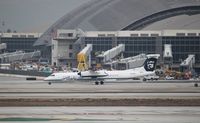 N420QX @ KLAX - DHC-8-400