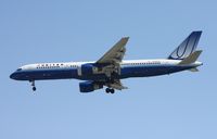 N562UA @ TPA - United 757