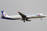 VQ-BOC @ LEBL - Landing - by micka2b