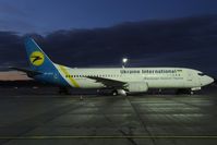UR-GAO @ LOWW - Ukraine International Boeing 737-400 - by Dietmar Schreiber - VAP