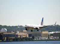 N26226 @ KDCA - Landing DCA - by Ronald Barker