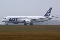 SP-LRA @ VIE - LOT Polish Airlines Boeing 787-800 - by Thomas Ramgraber