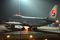 HL7462 @ VIE - Korean Air Cargo - by Chris Jilli