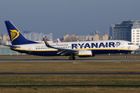 EI-EKV @ WAW - Ryanair - by Chris Jilli