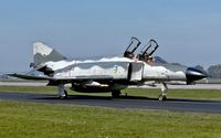 37 40 @ ETSN - taxying to the flightline